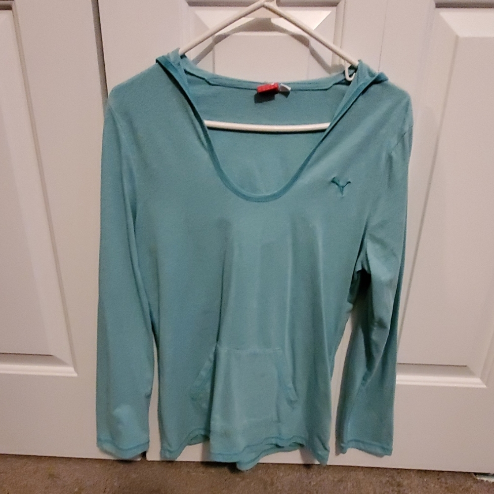 Puma top